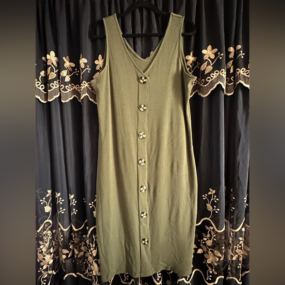 Green Sleeveless V-Neck Sheath Midi Dress